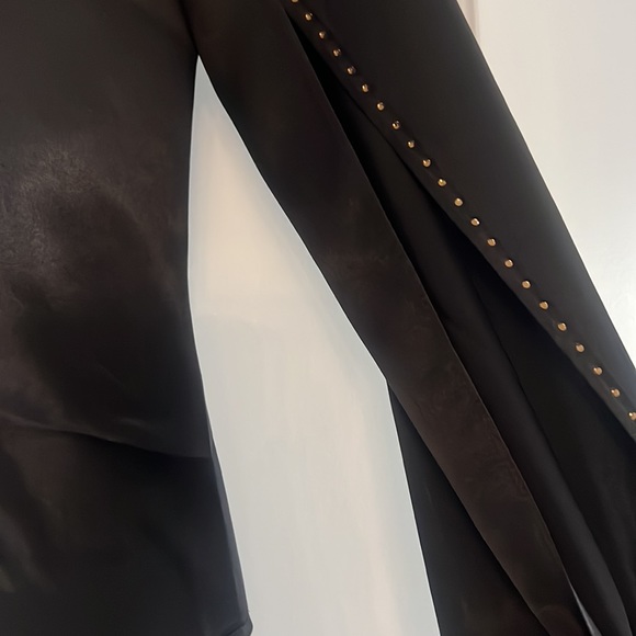 Ivoire de Laurence satin blouse - Picture 6 of 10